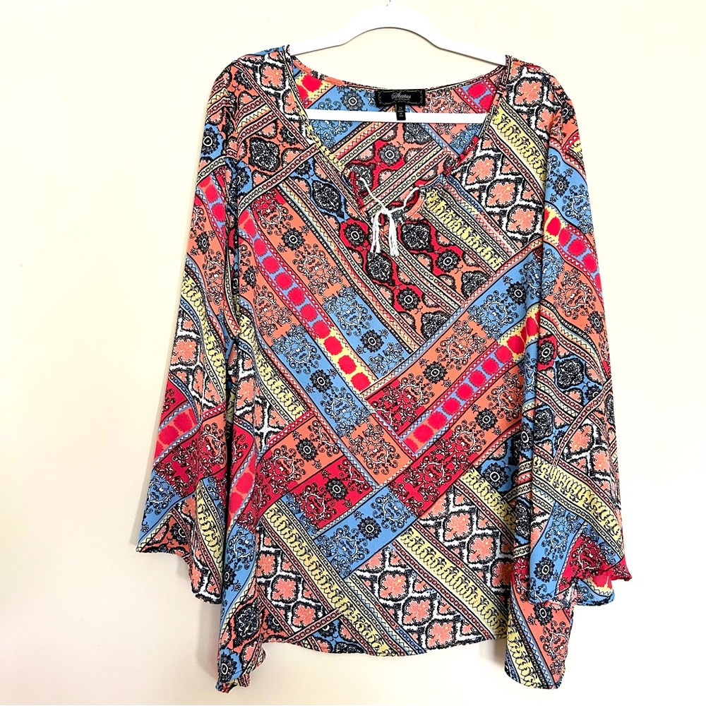 Status by Chenault Women’s Colorful Geometric Long Sleeve Blouse